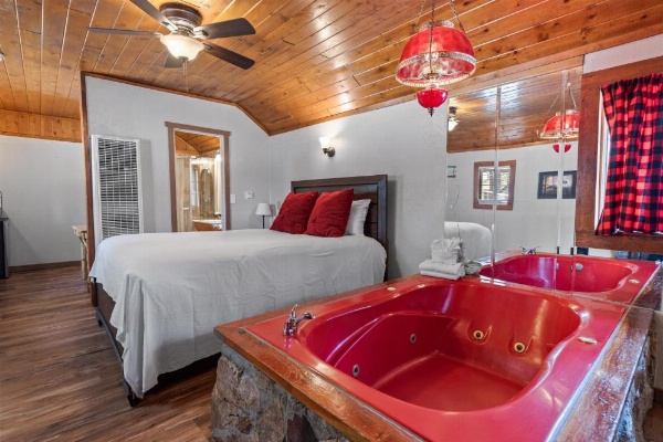 Black Forest Lodge image 9